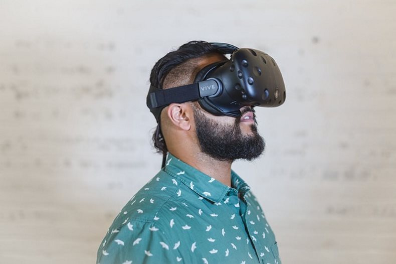 Aplikacje mobilne w Poznaniu nowatorskie rozwiązania AR, VR i nie tylko