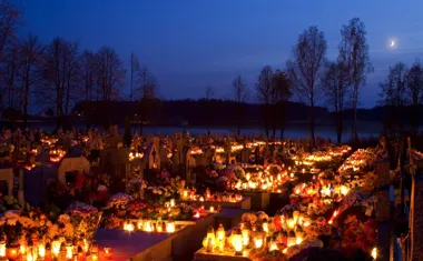 Ile kosztuje miejsce na cmentarzu we Włocławku? Sprawdziliśmy cennik i historię nekropolii