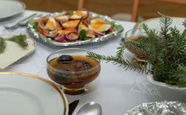 Kompot wigilijny, który wypełni dom świątecznym aromatem