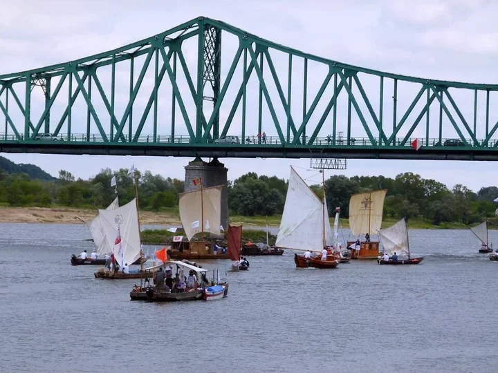 Nowe drewniane łodzie ruszą na Wisłę – mieszkańcy wybiorą imiona