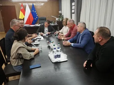 Po incydentach w szkołach więcej patroli we Włocławku. Służby mogą wejść do placówek