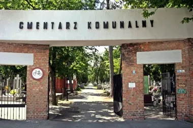 Cmentarze we Włocławku i Pińczacie będą dłużej otwarte