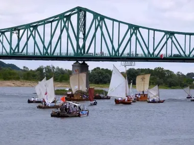 Nowe drewniane łodzie ruszą na Wisłę – mieszkańcy wybiorą imiona