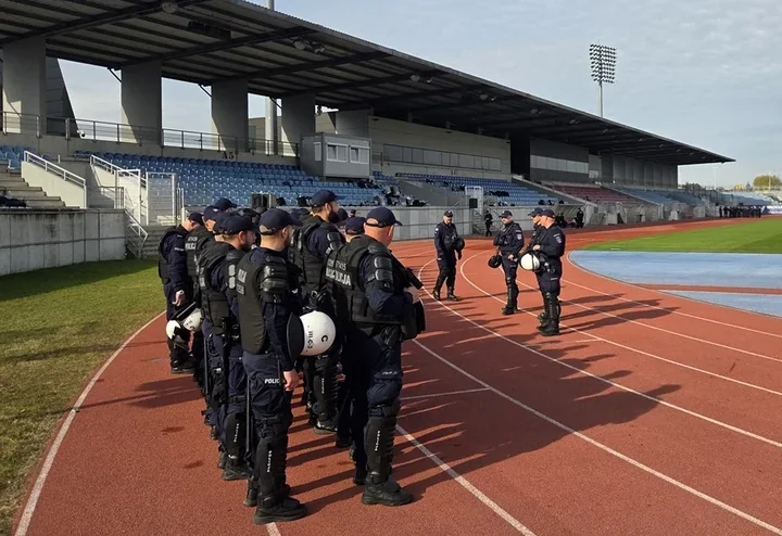 Ponad 150 policjantów ćwiczyło działania na stadionie we Włocławku
