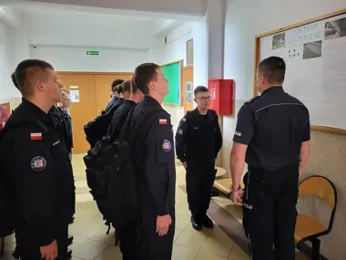 Jedno spotkanie, konkretne przywileje. Uczniowie z Włocławka poznali służbę