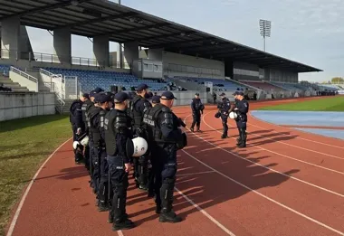 Ponad 150 policjantów ćwiczyło działania na stadionie we Włocławku