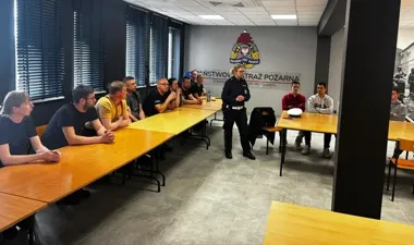 Strażacy z Włocławka ćwiczyli ruch drogowy, a stawką były sekundy na miejscu wypadku