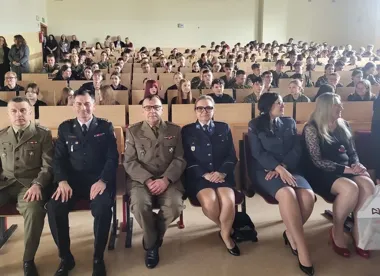 We Włocławku klasom mundurowym pokazano drogę do Policji - bez części testów