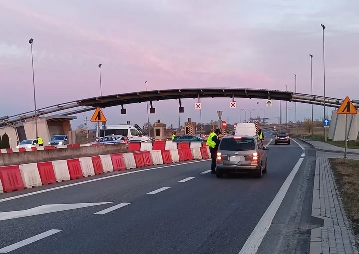 Dwaj kierowcy wpadli na włocławskim odcinku autostrady po alkoholu
